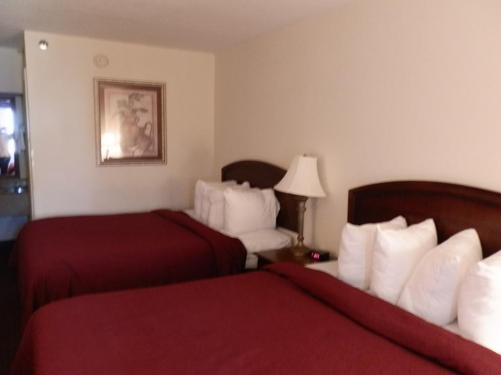 Quality Inn Pelham I-65 Exit 246 Ngoại thất bức ảnh
