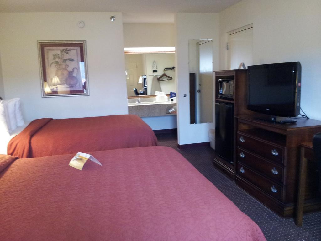 Quality Inn Pelham I-65 Exit 246 Ngoại thất bức ảnh