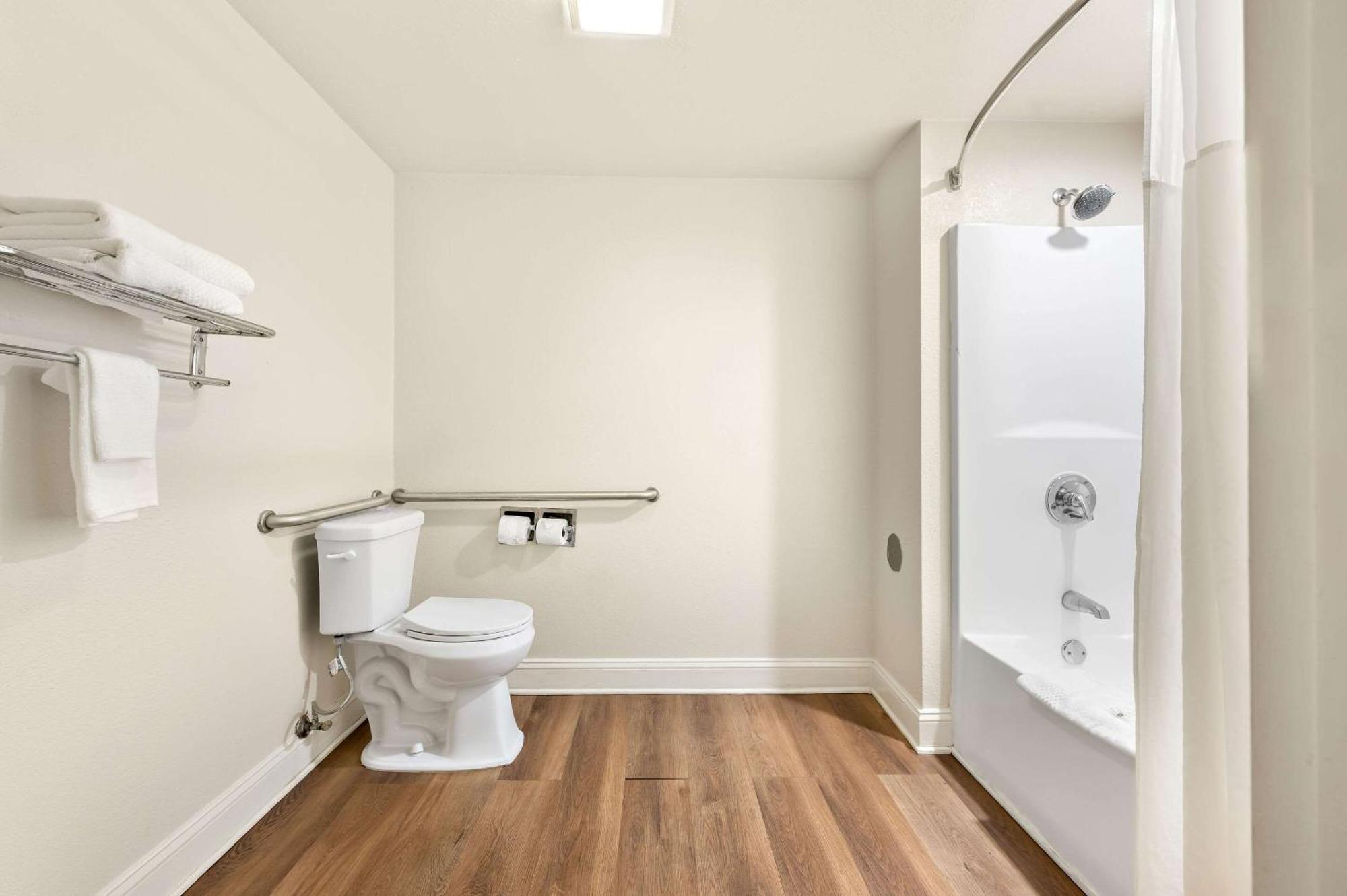 Quality Inn Pelham I-65 Exit 246 Ngoại thất bức ảnh