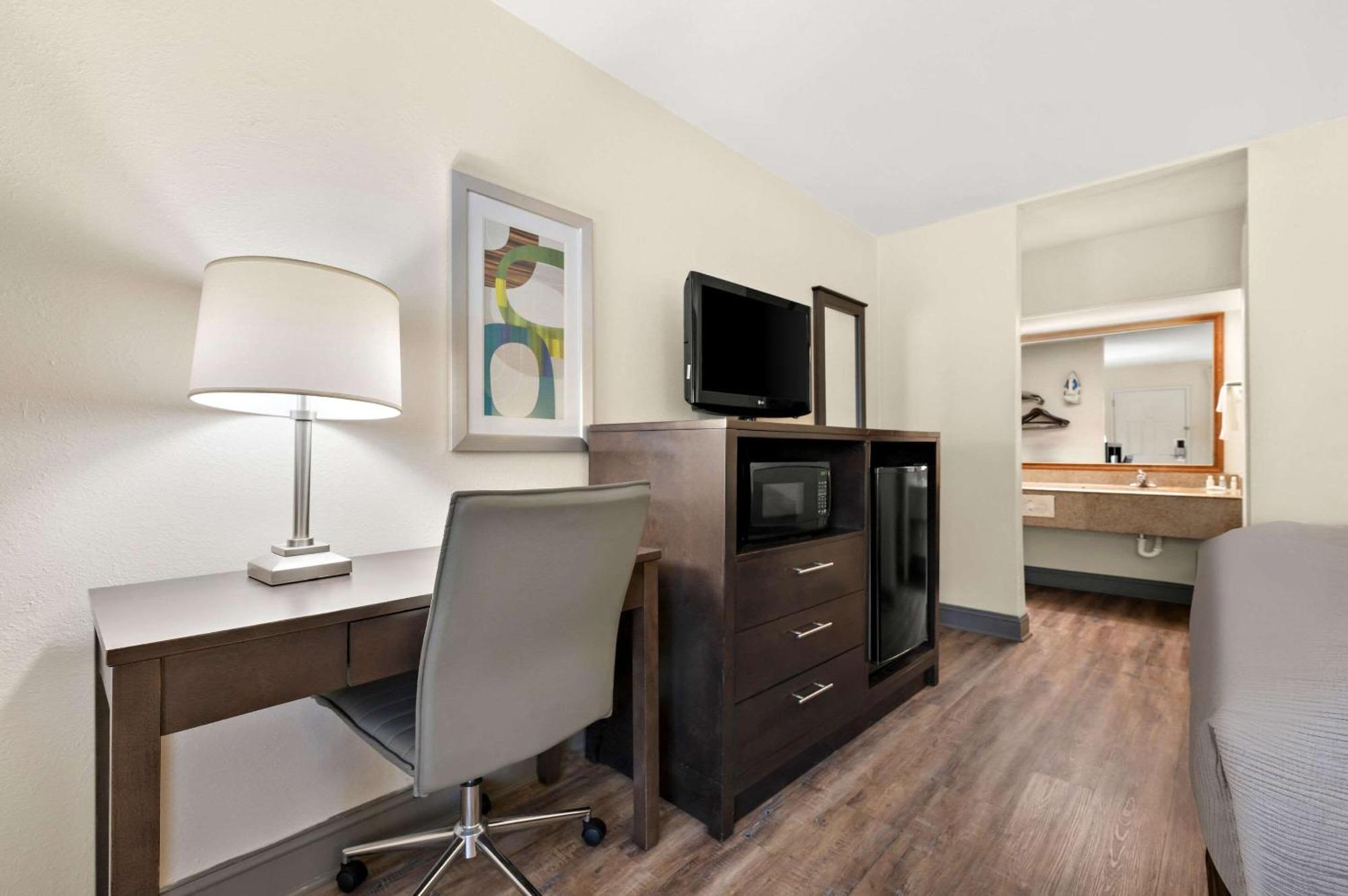 Quality Inn Pelham I-65 Exit 246 Ngoại thất bức ảnh