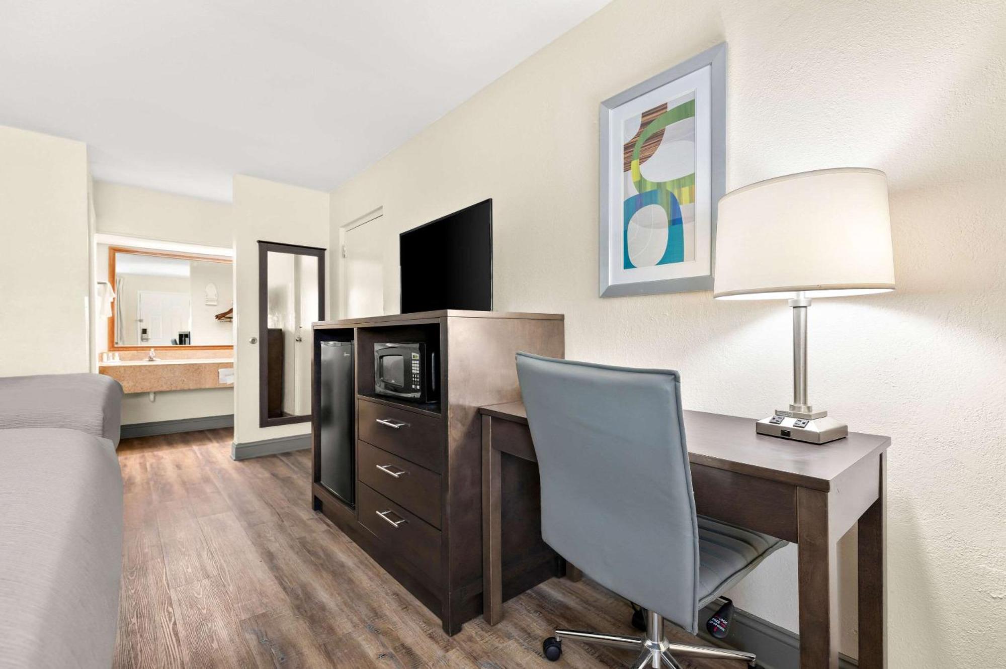 Quality Inn Pelham I-65 Exit 246 Ngoại thất bức ảnh