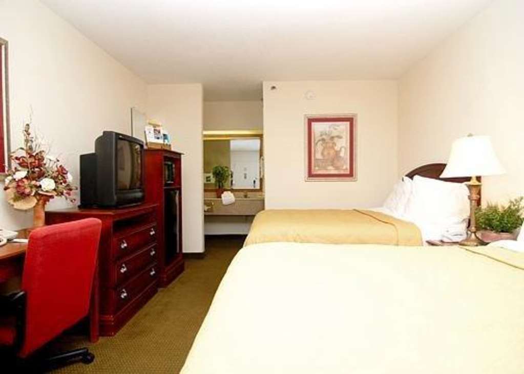 Quality Inn Pelham I-65 Exit 246 Phòng bức ảnh